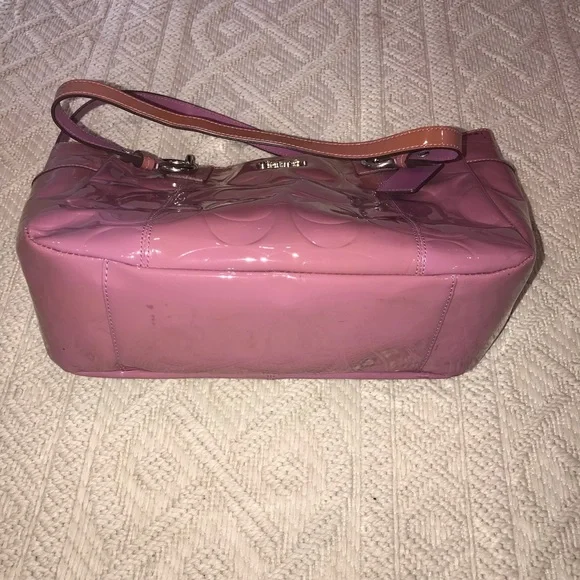 Coach Mauve Patented Leather Purse - Picture 4 of 5